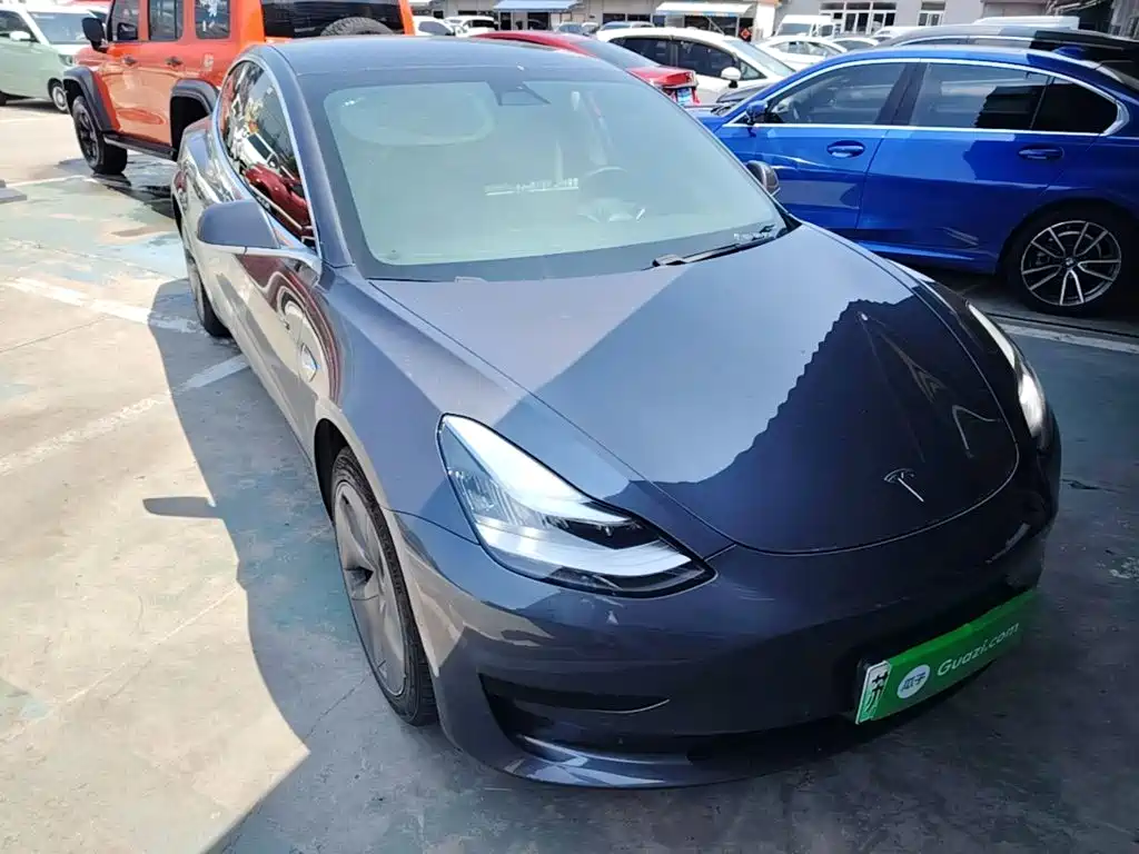Tesla Model 3 — миниатюра 4