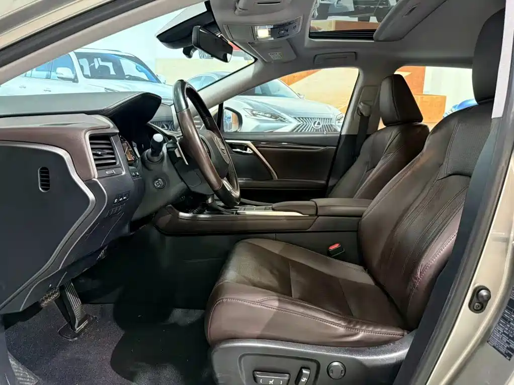 Lexus RX — миниатюра 2