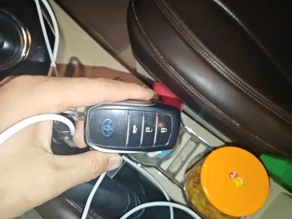 Toyota Corolla — миниатюра 12