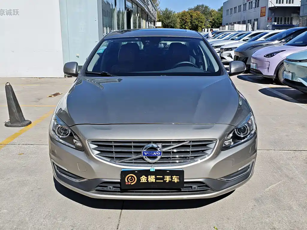 Volvo S60 — миниатюра 5