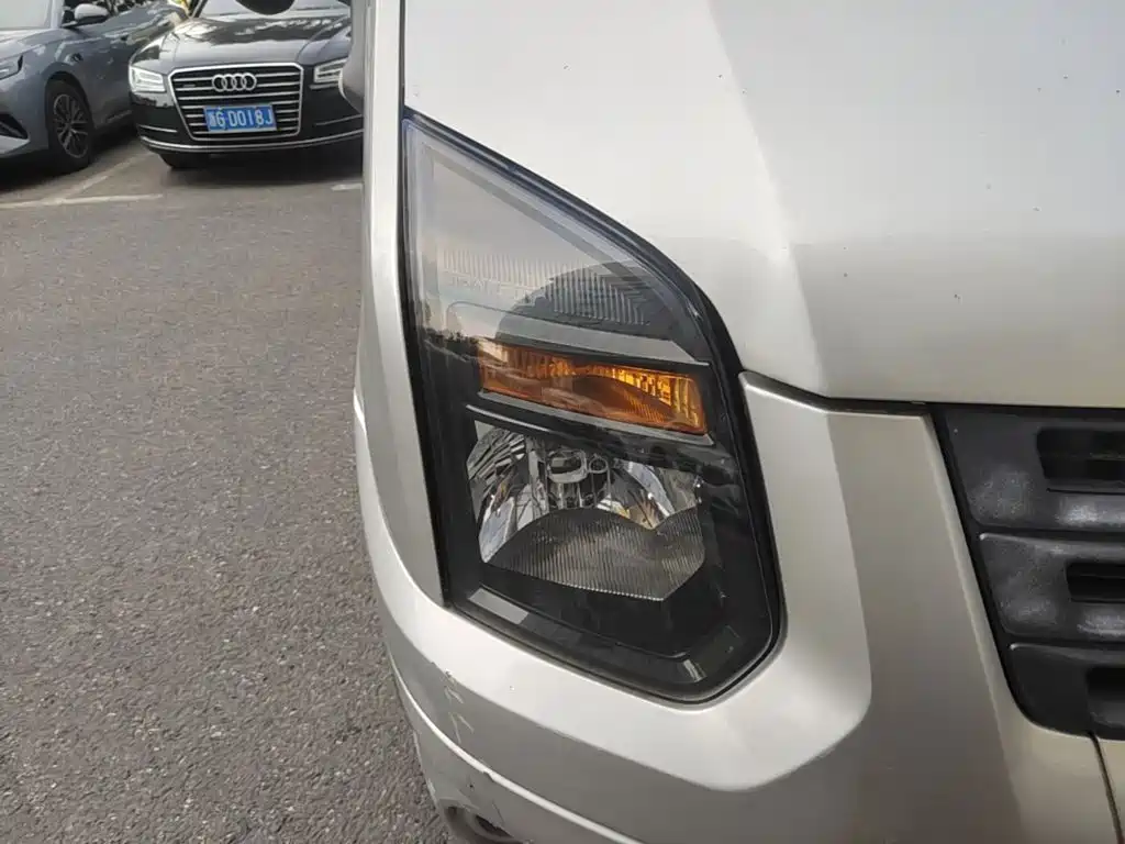 Ford Transit Custom — миниатюра 9