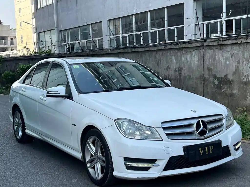 Mercedes-Benz C-Class — миниатюра 3