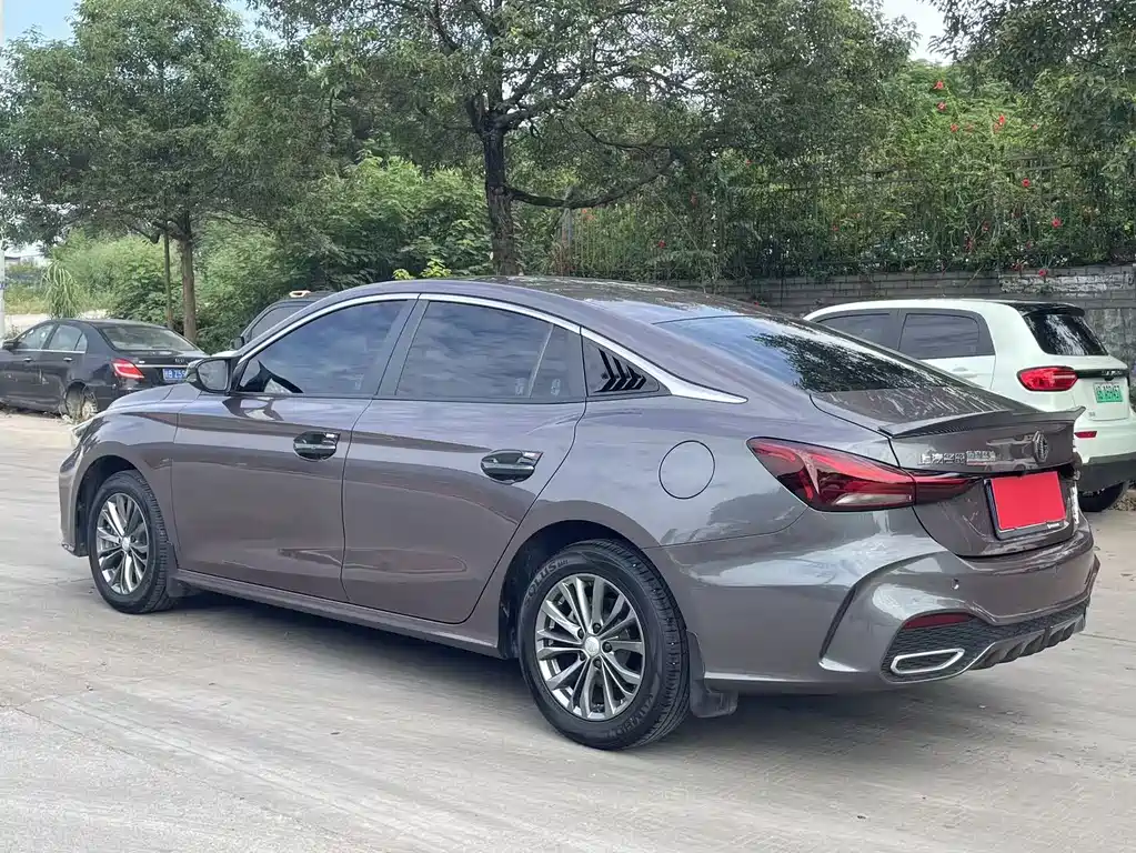 MG MG5 — миниатюра 7