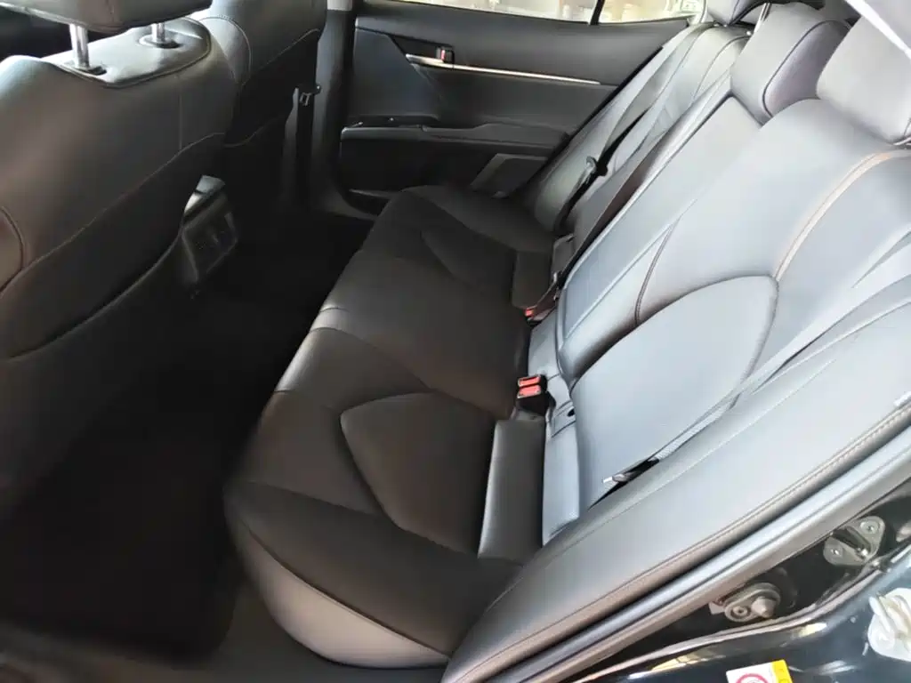 Toyota Camry — миниатюра 17