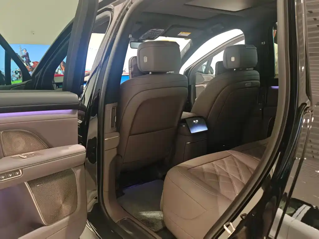 NIO ES8 — миниатюра 5