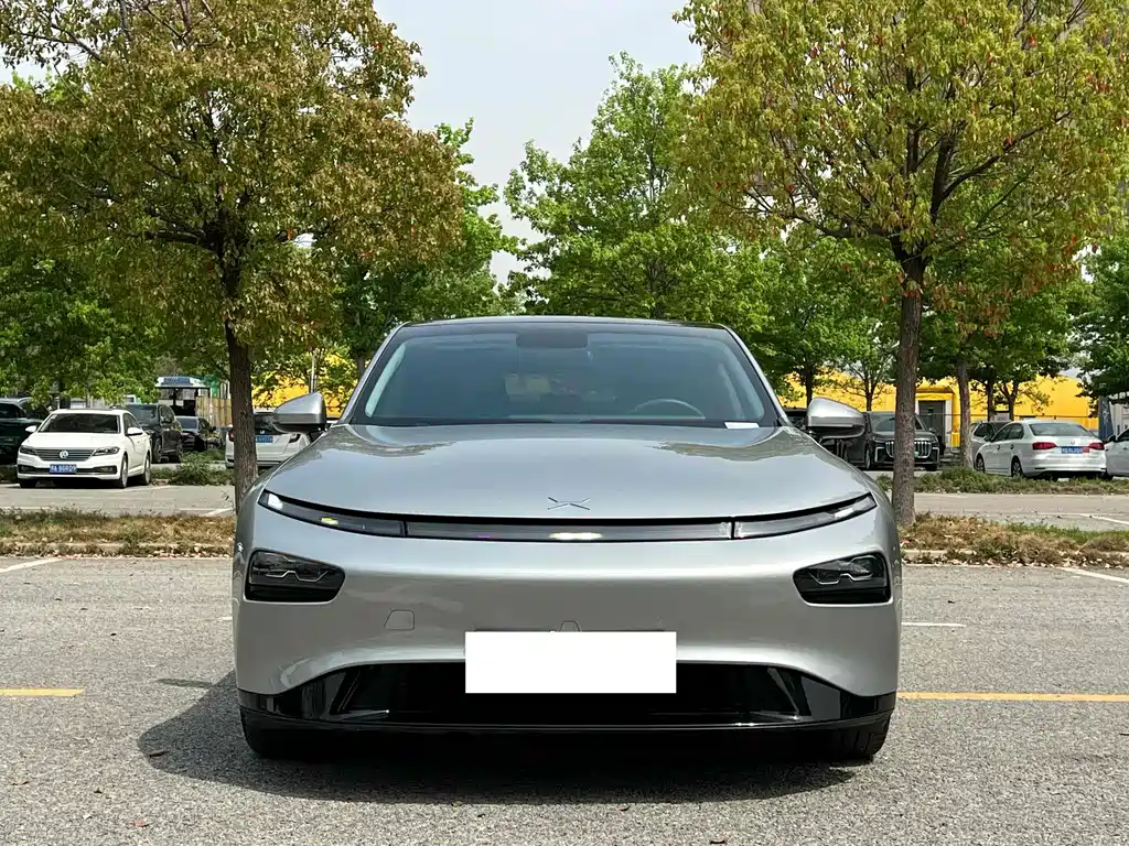 XPeng P7 — миниатюра 2
