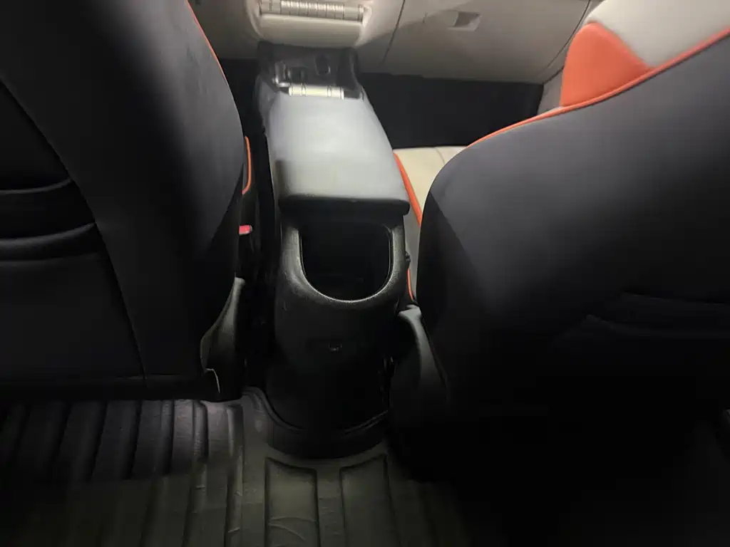 BYD Dolphin - фото 13