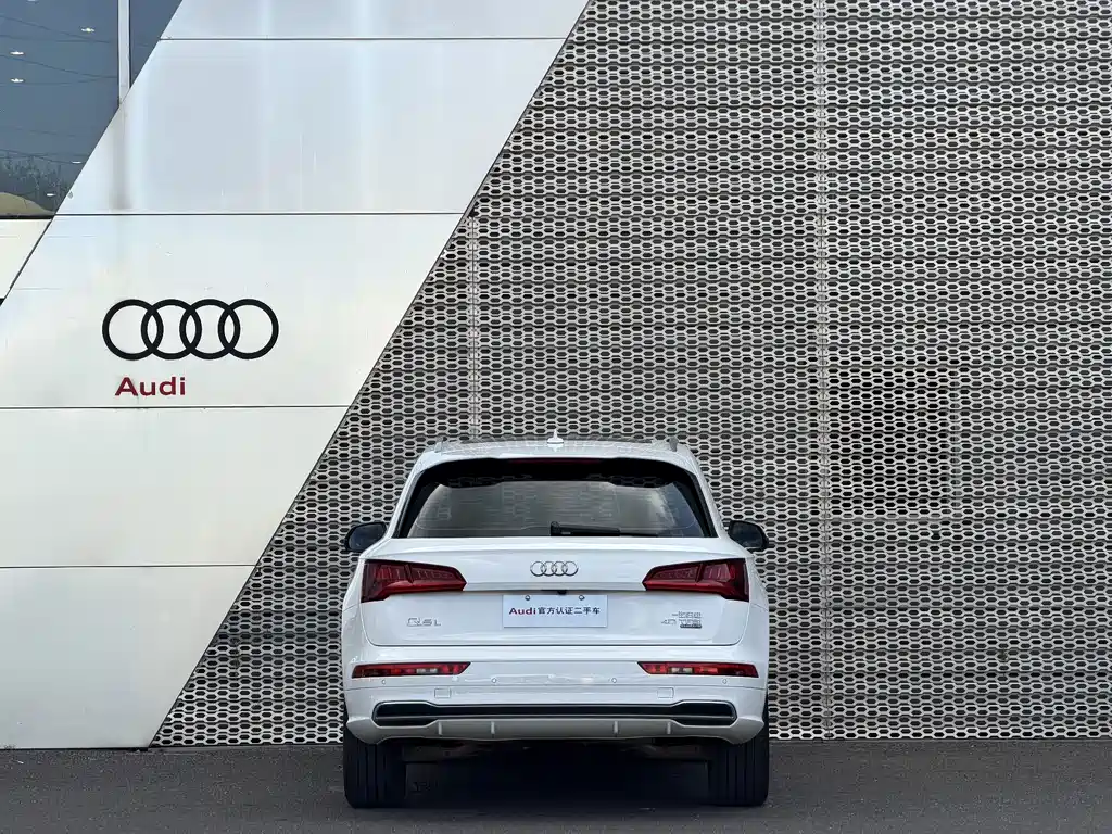 Audi Q5L — миниатюра 5