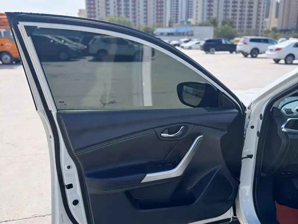 Venucia T90 — миниатюра 18