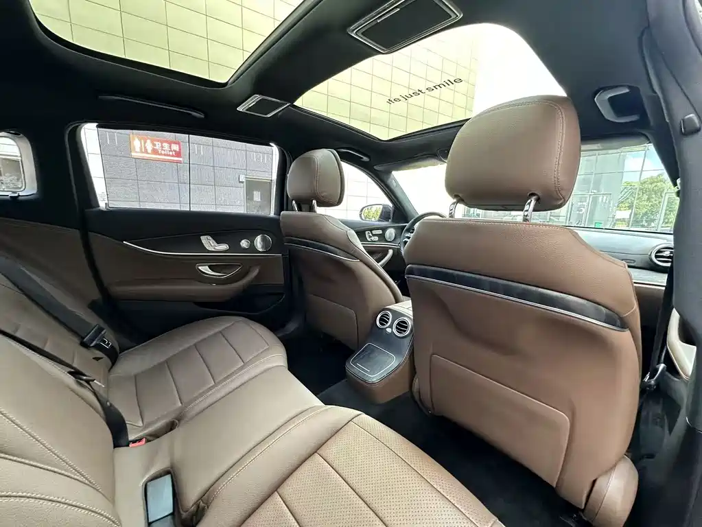 Mercedes-Benz E-Class — миниатюра 37