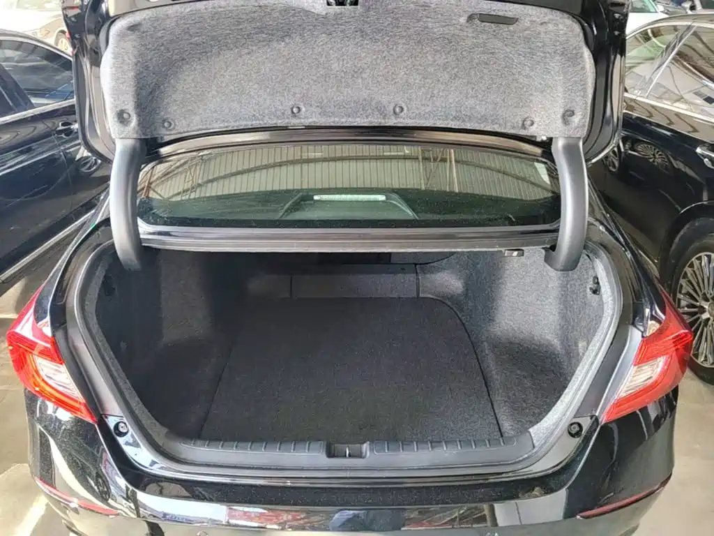 Honda Accord — миниатюра 19
