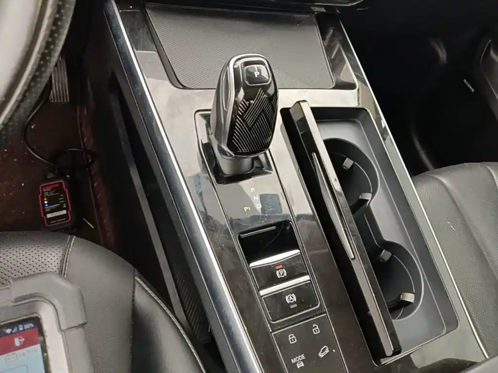Roewe RX5 MAX — миниатюра 14