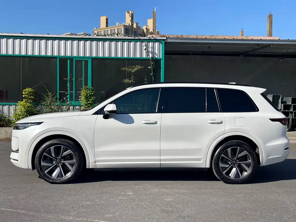 Li Auto ONE 2021 6 мест