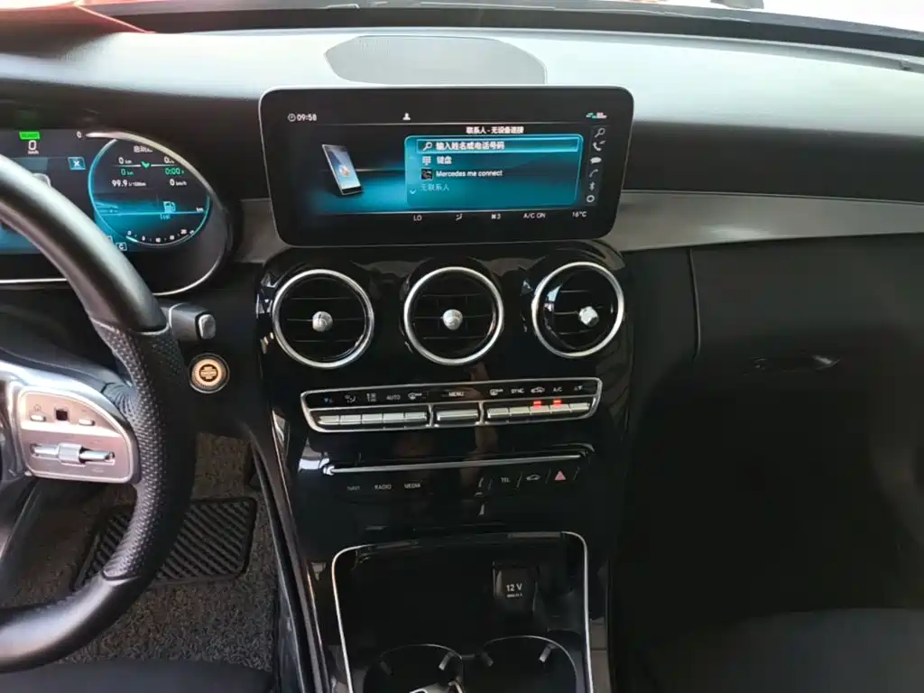 Mercedes-Benz C-Class — миниатюра 13