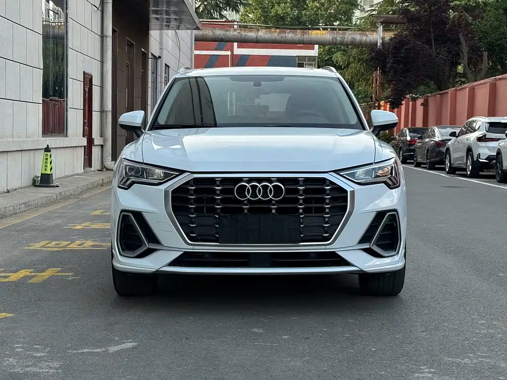 Audi Q3 2022 35 TFSI Fashion