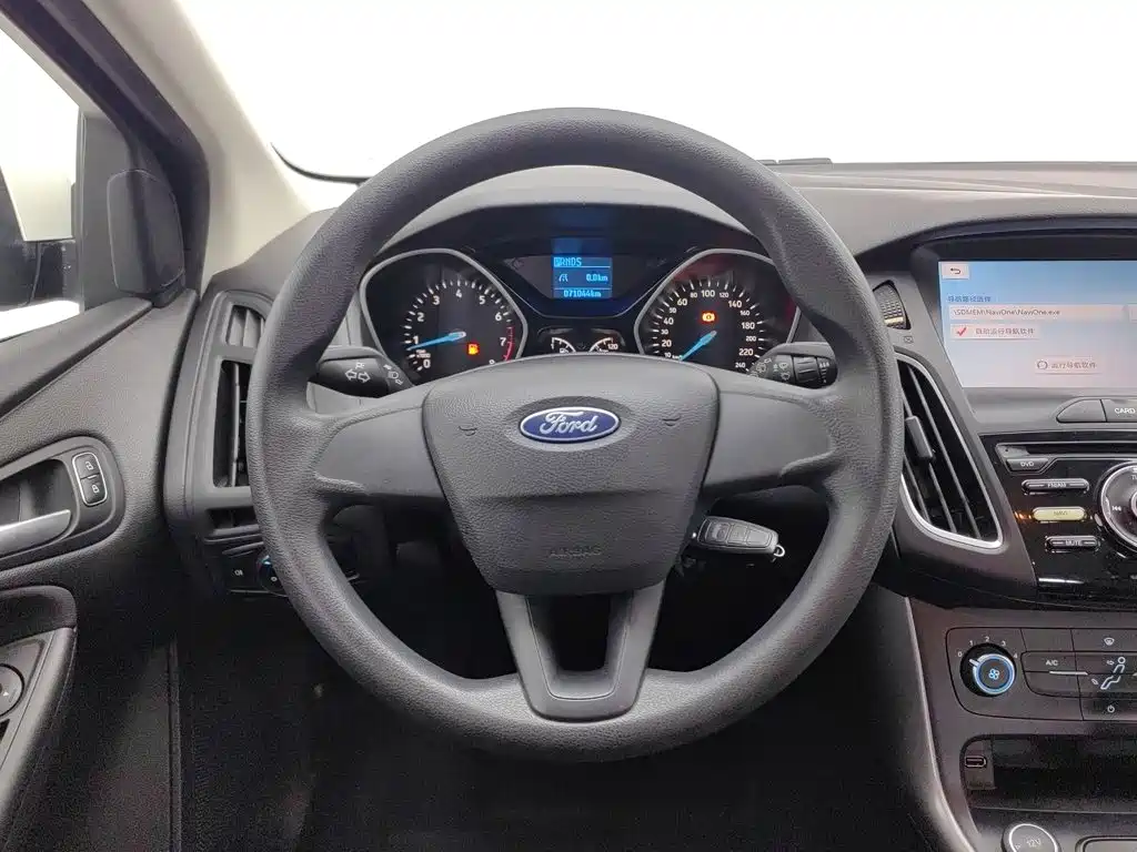 Ford Focus — миниатюра 11