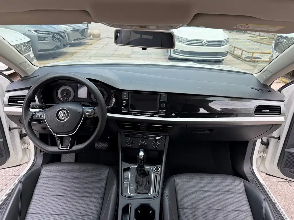 Volkswagen Lavida — миниатюра 7