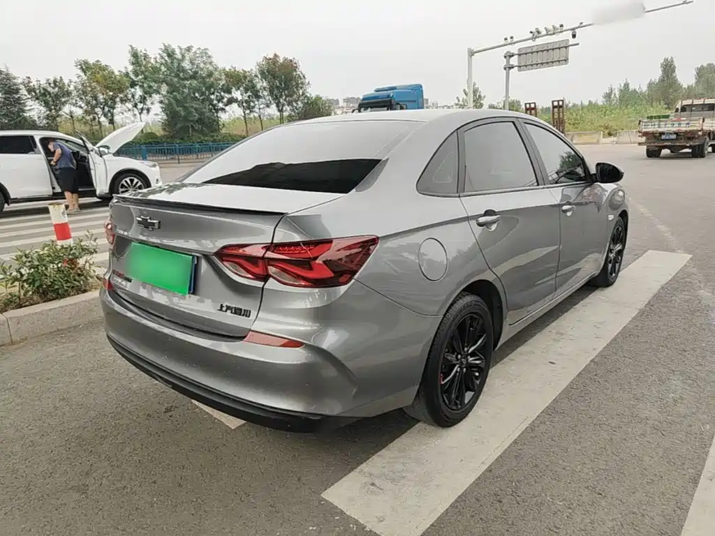 Chevrolet Monza — миниатюра 7