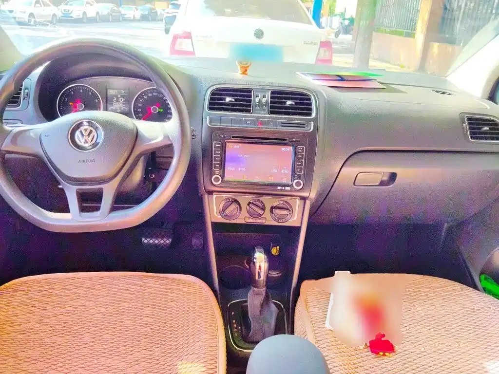 Volkswagen Polo — миниатюра 5