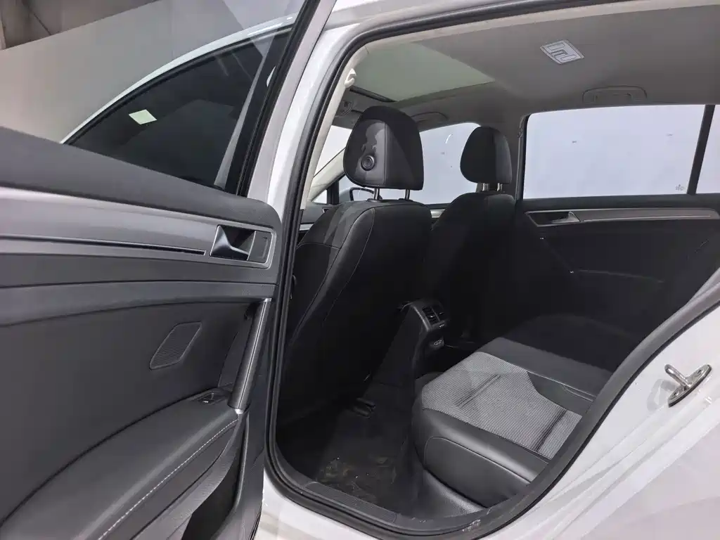 Volkswagen Golf — миниатюра 7