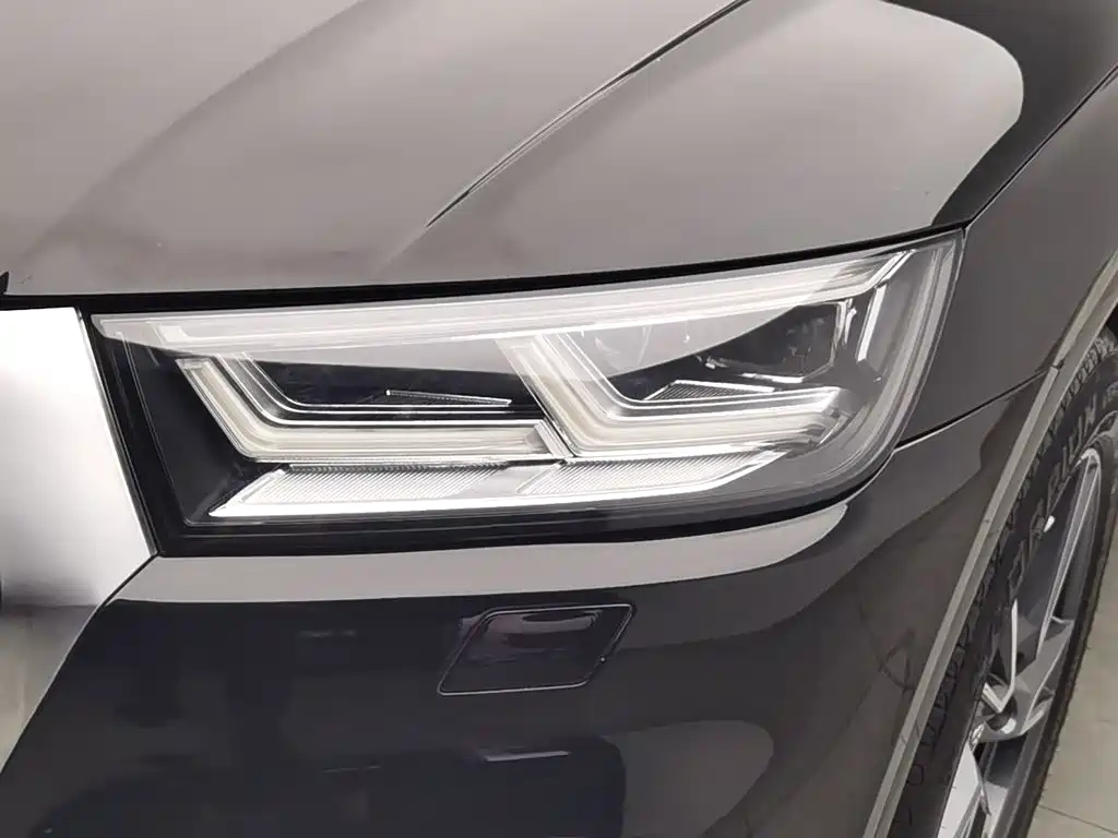 Audi Q5L — миниатюра 7