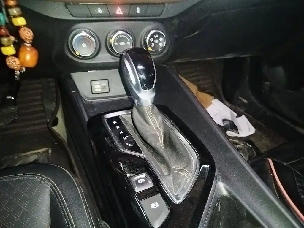 Buick Verano — миниатюра 10