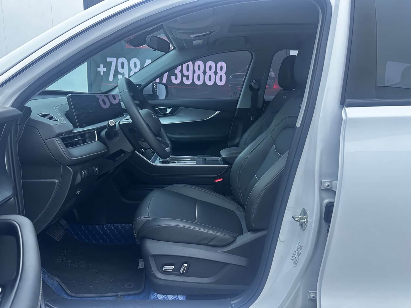 CHERY Tiggo 7 PLUS 1.5 л 2022 г. Белый, пробег 31000 км