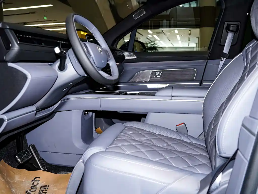 NIO ES8 — миниатюра 10