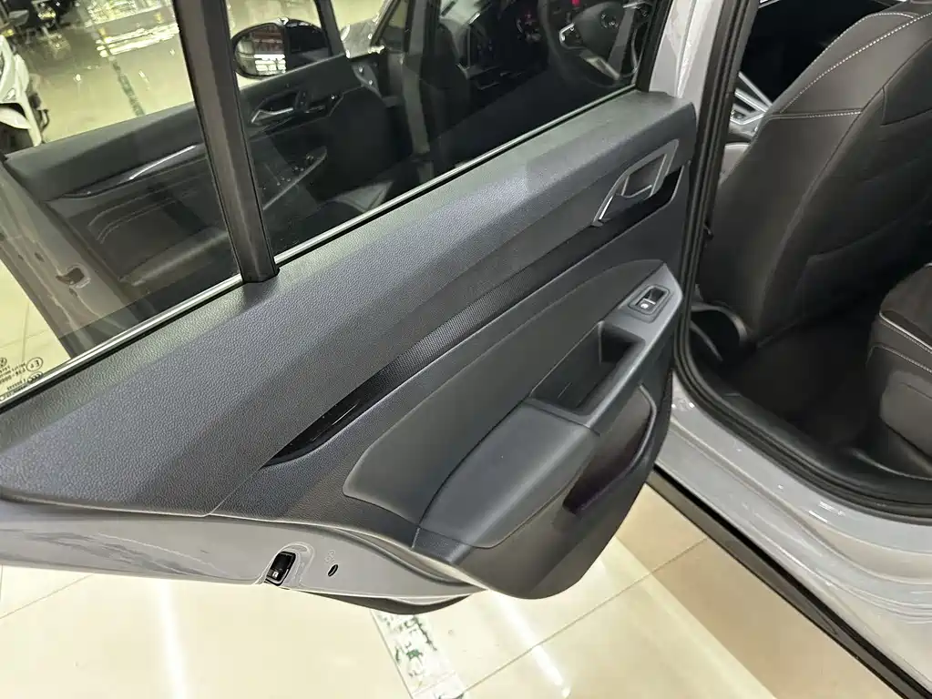 Volkswagen Golf — миниатюра 12