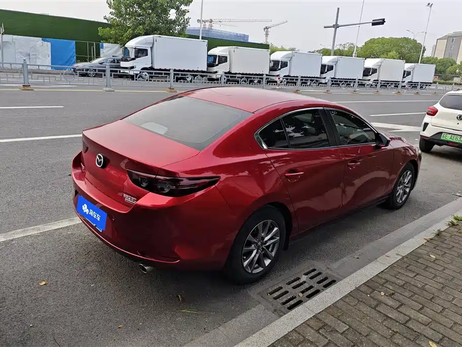 Mazda Mazda3 3 2020 1.5L AT