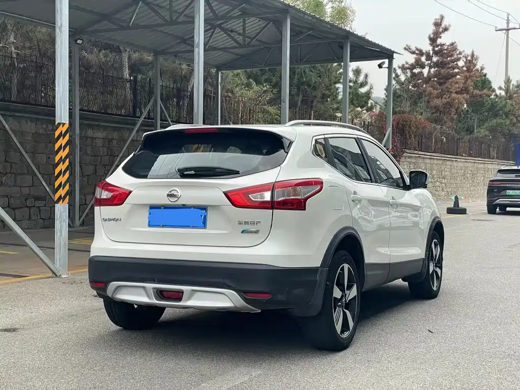Nissan Qashqai — миниатюра 3