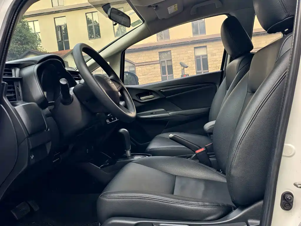 Honda Fit — миниатюра 5