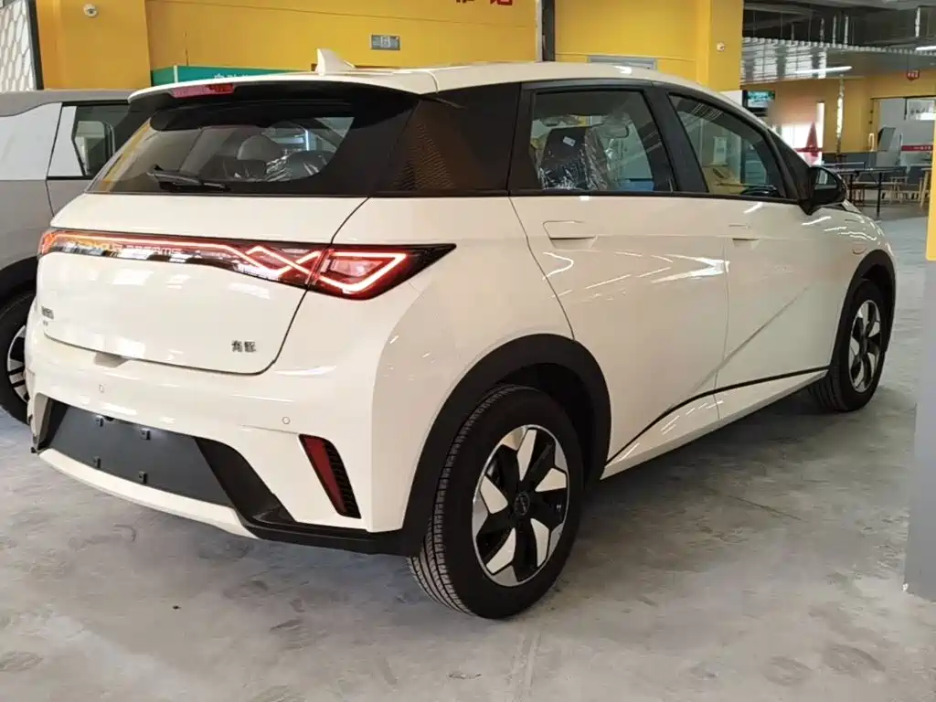 BYD Dolphin — миниатюра 7
