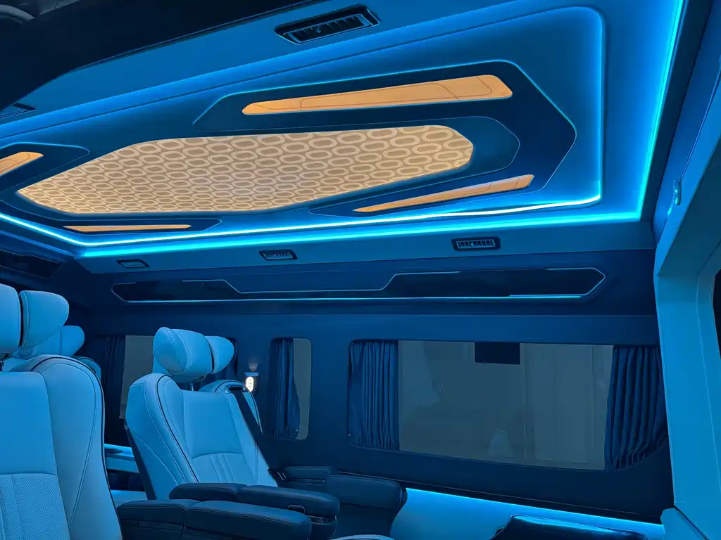 Toyota Hiace — миниатюра 10
