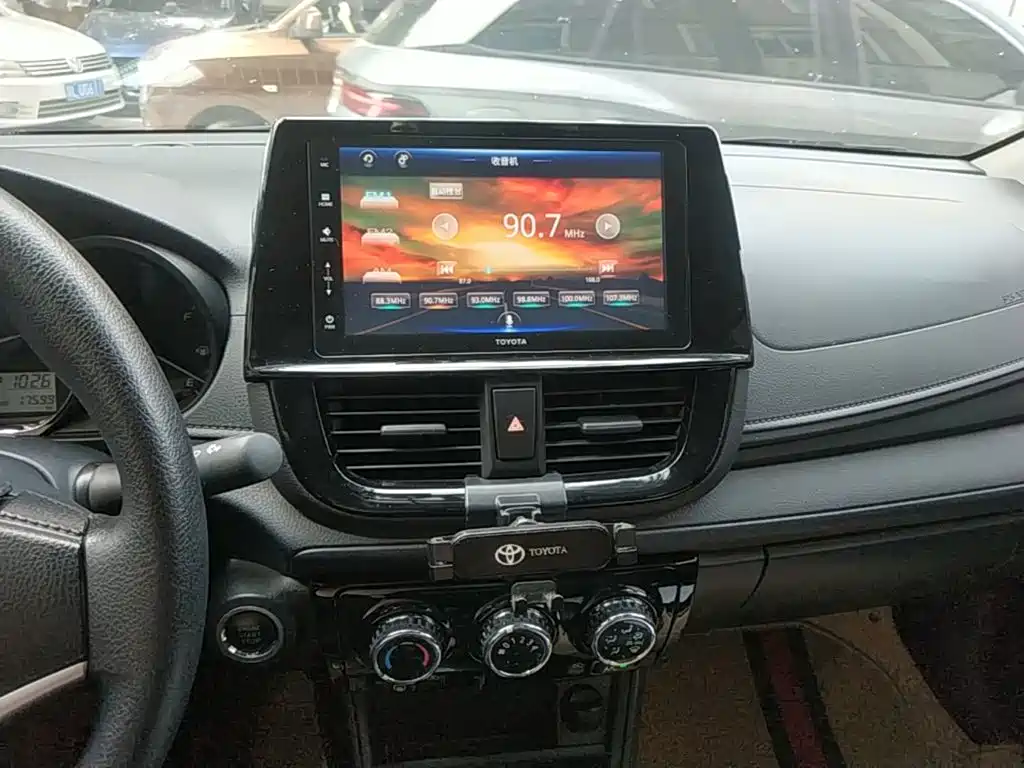 Toyota Vios - фото 9