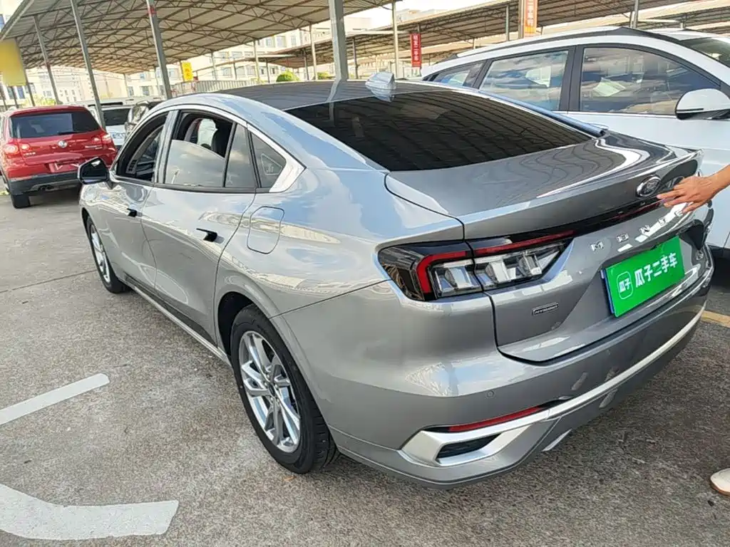 Ford Mondeo — миниатюра 5