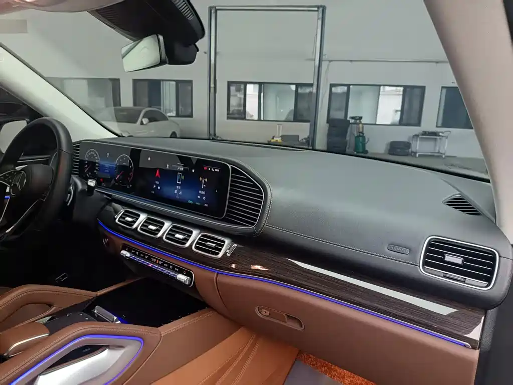 Mercedes-Benz GLE (Import) — миниатюра 13