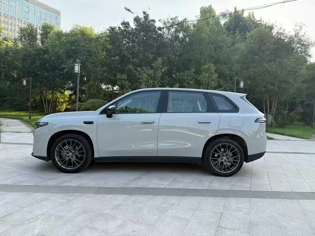 Leapmotor Leapmotor C10 — миниатюра 5