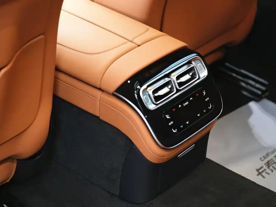 Mercedes-Benz S-Class — миниатюра 21