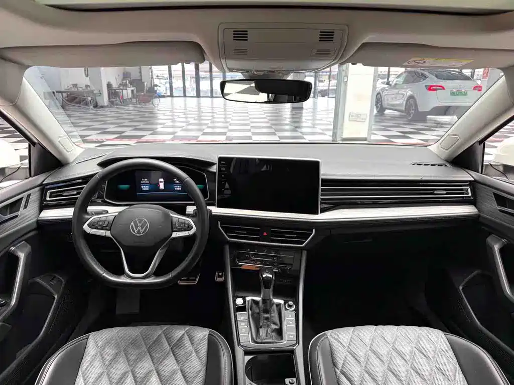 Volkswagen Sagitar — миниатюра 9