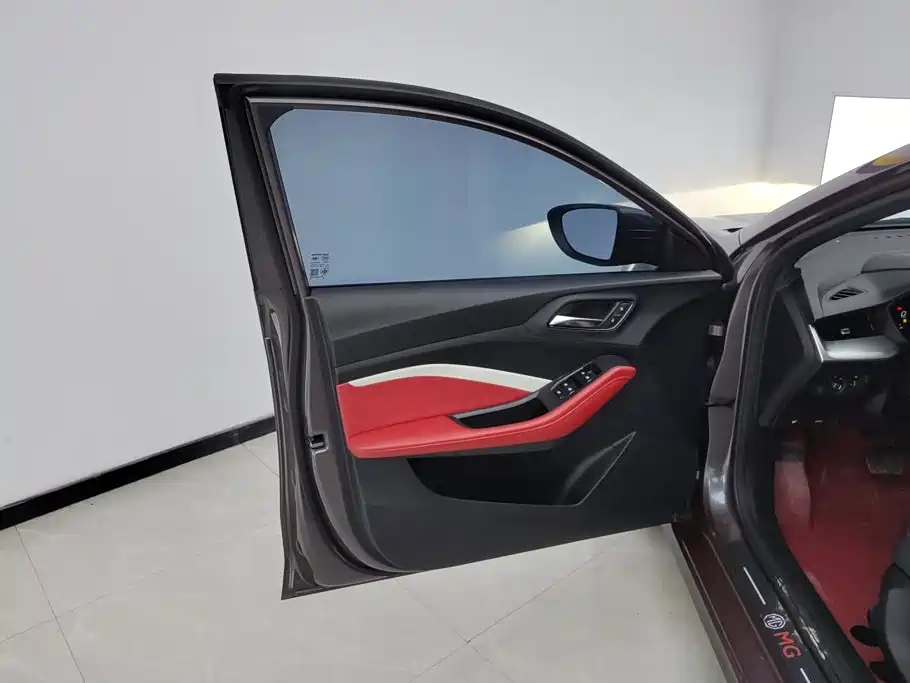 MG MG5 — миниатюра 7