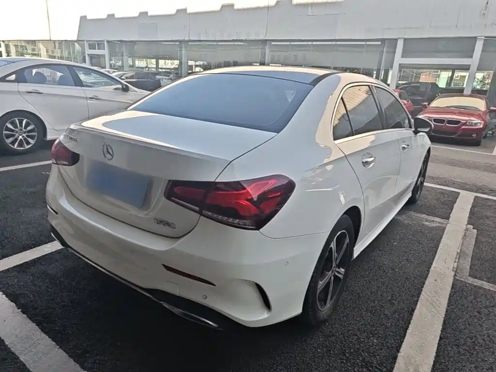 Mercedes-Benz A-Class — миниатюра 7