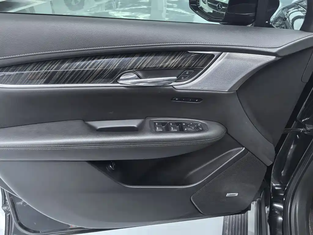 Cadillac XT6 — миниатюра 5