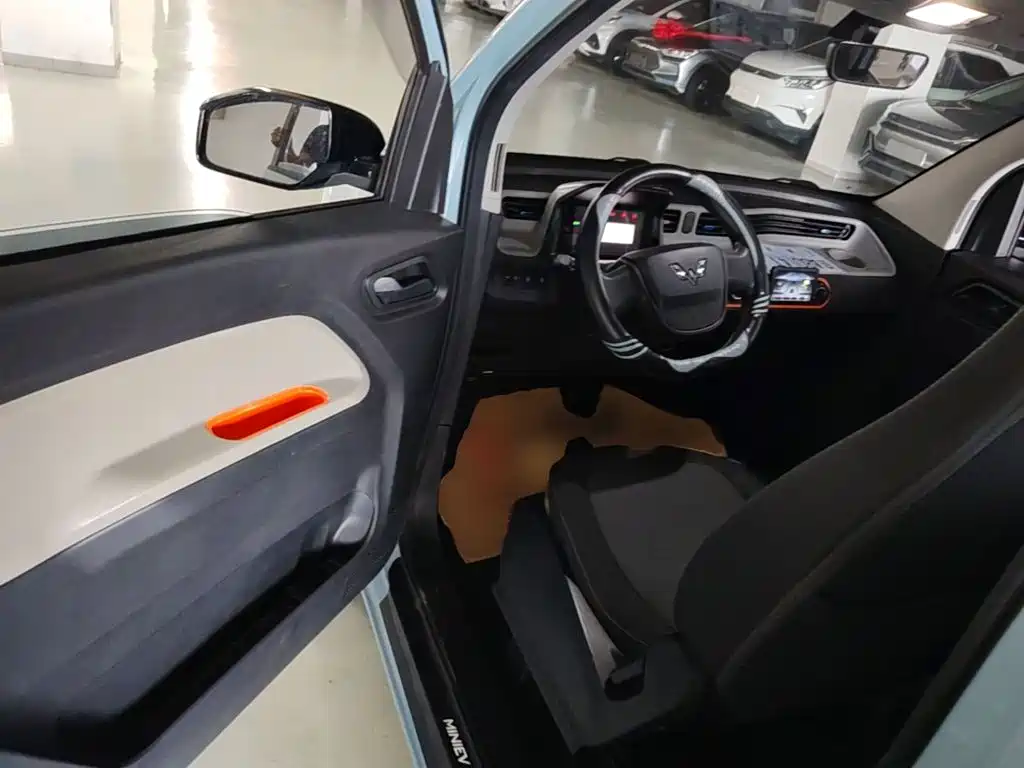 Wuling MINIEV — миниатюра 16
