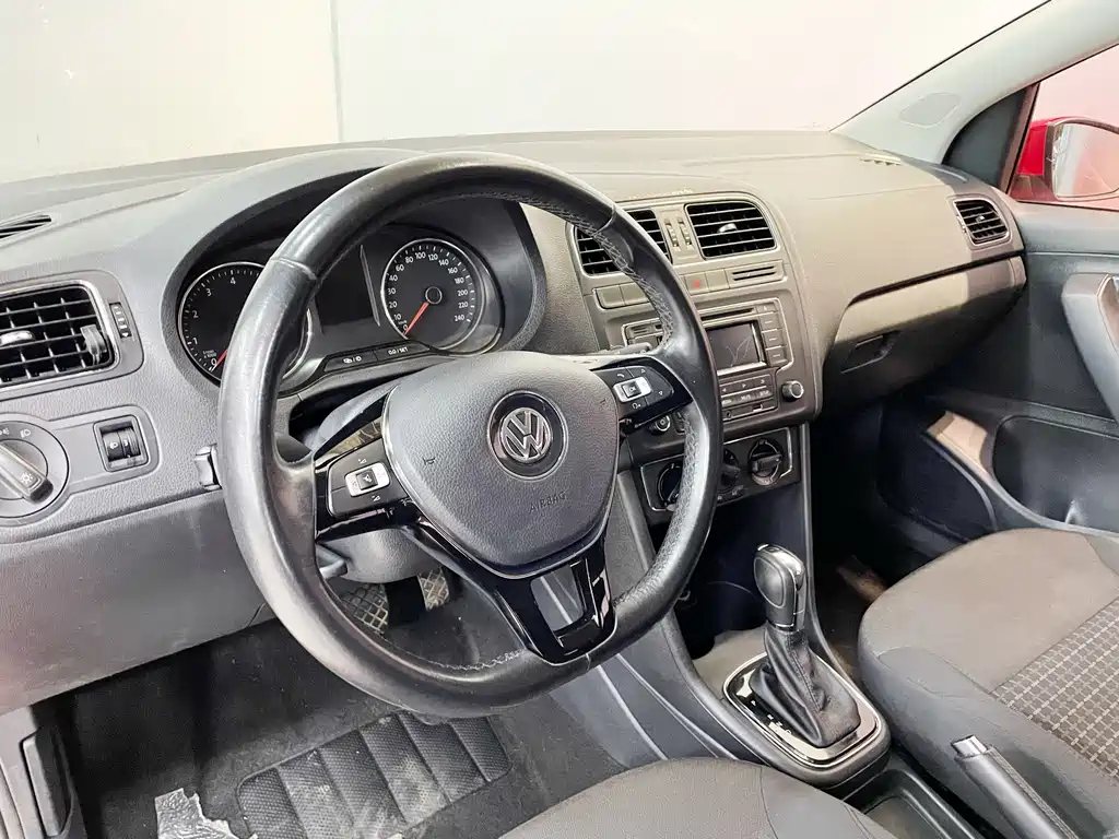 Volkswagen Polo 1.6L Auto Comfort Type, фото 17