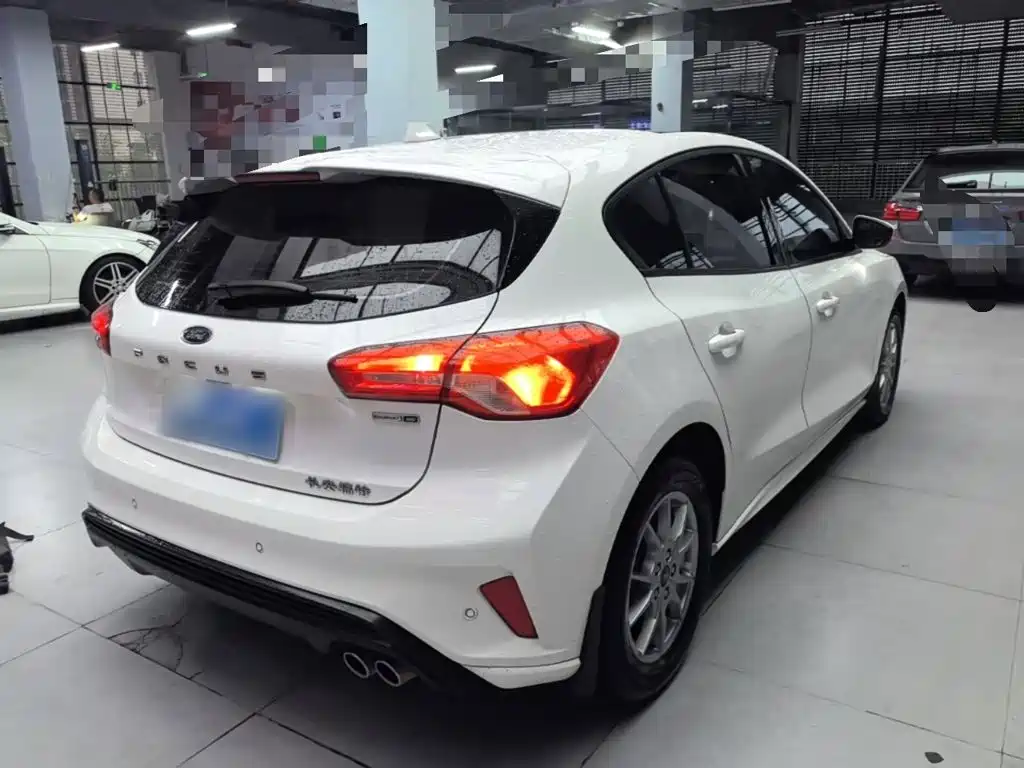Ford Focus — миниатюра 5