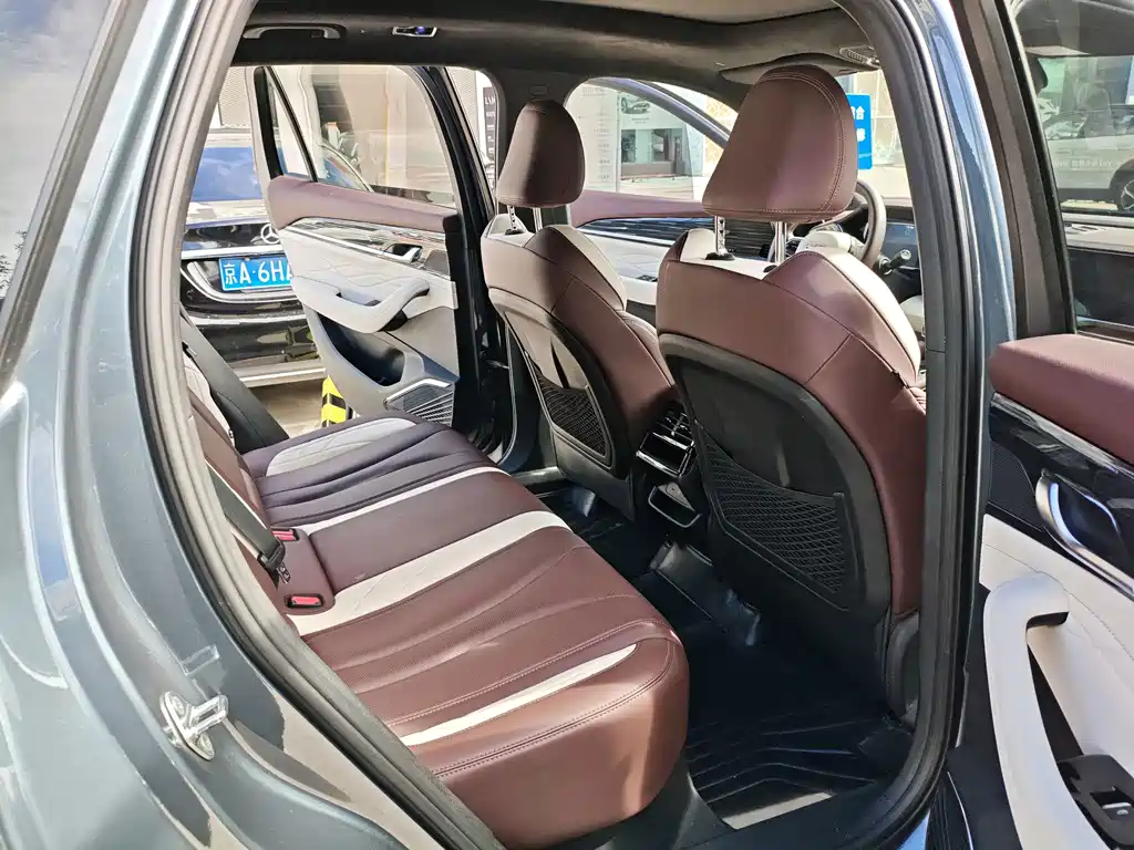 Geely Xingyue L — миниатюра 12