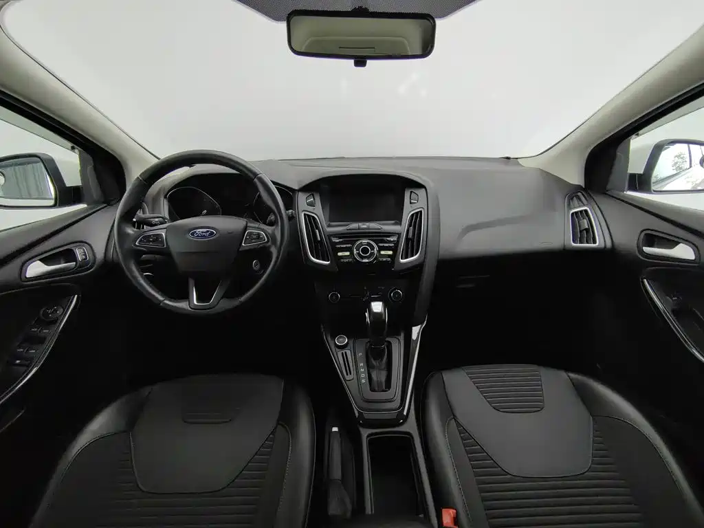 Ford Focus — миниатюра 5