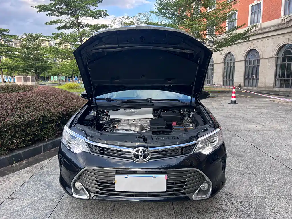 Toyota Camry — миниатюра 23
