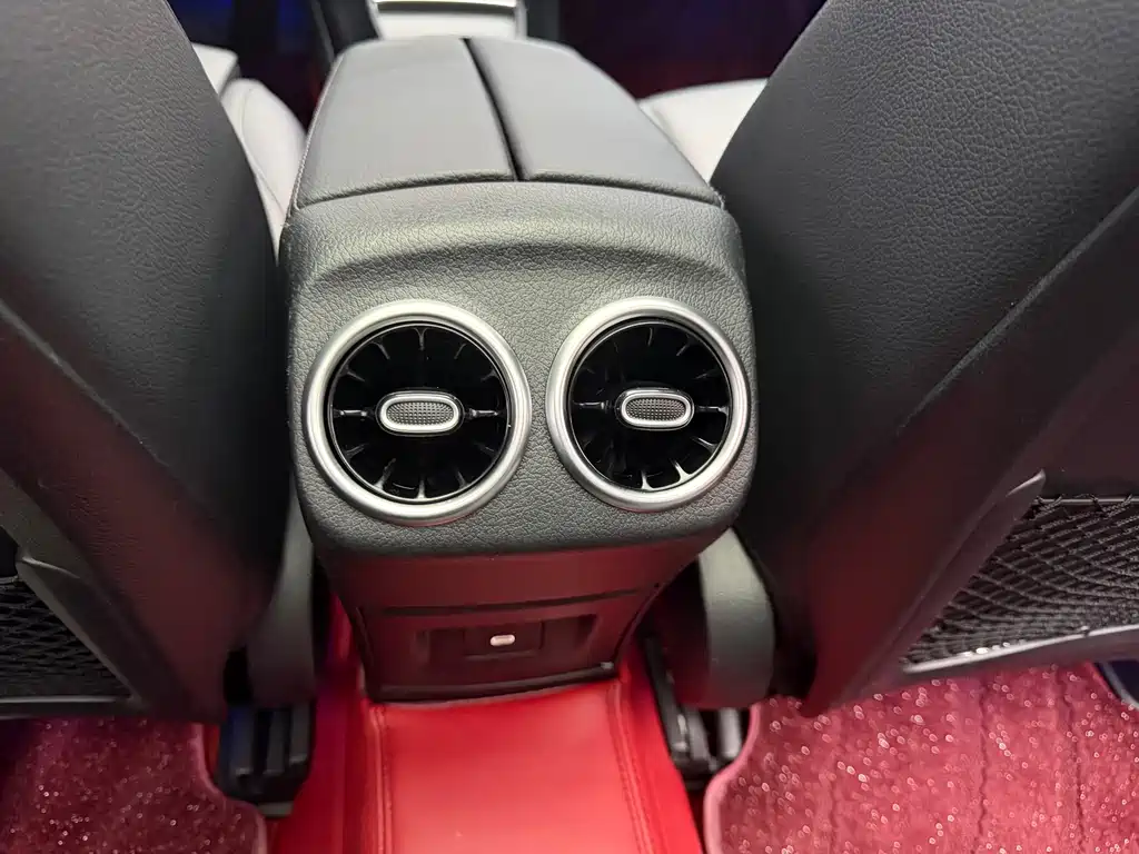 Mercedes-Benz A-Class — миниатюра 11